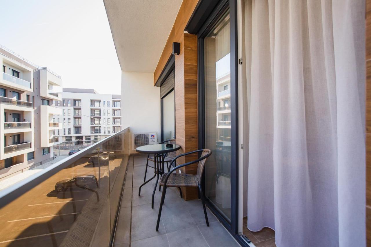 Lovely Home At West Residence Oradea Exterior photo